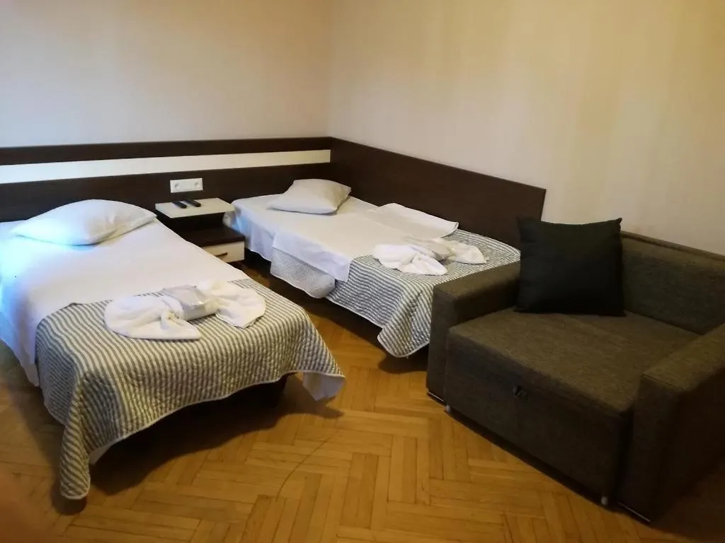 Hotel Agat 第比利斯